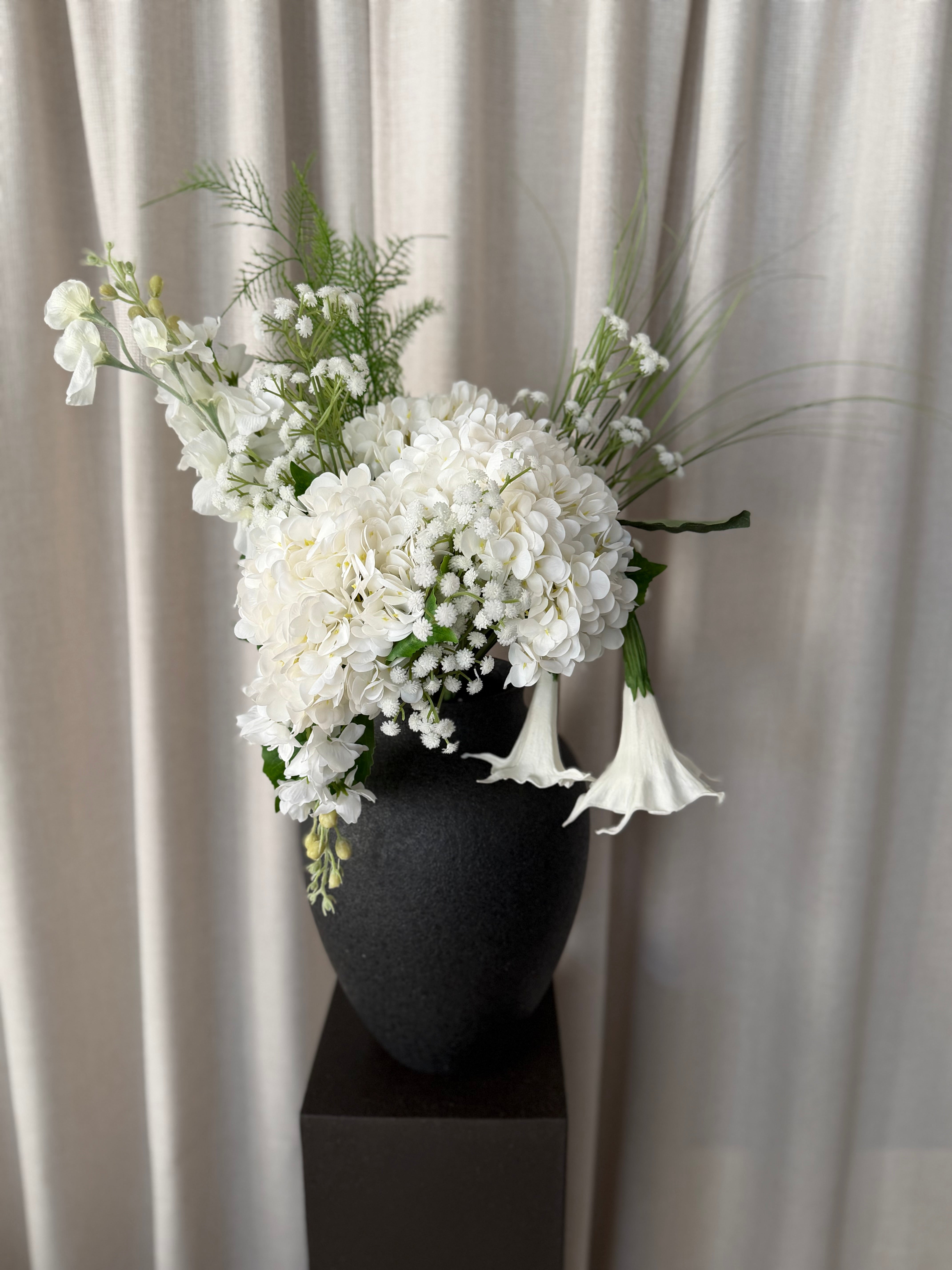 White Santorini bouquet