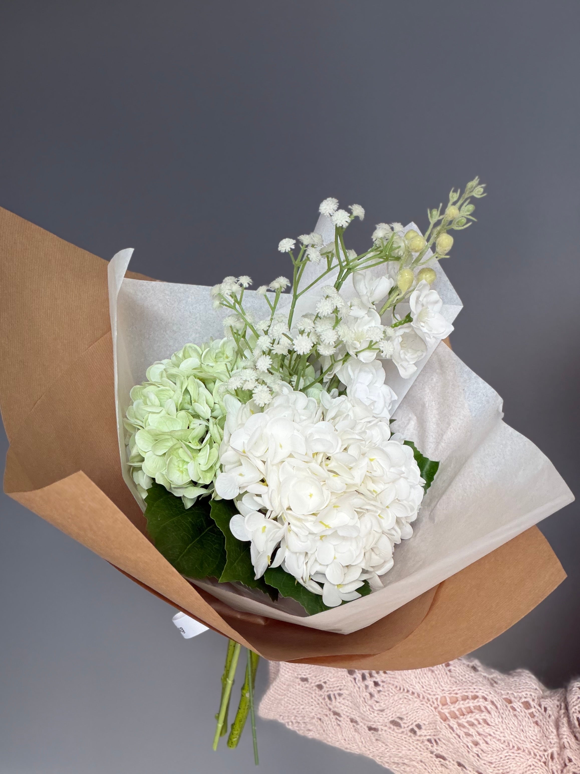 Simplicity White bouquet