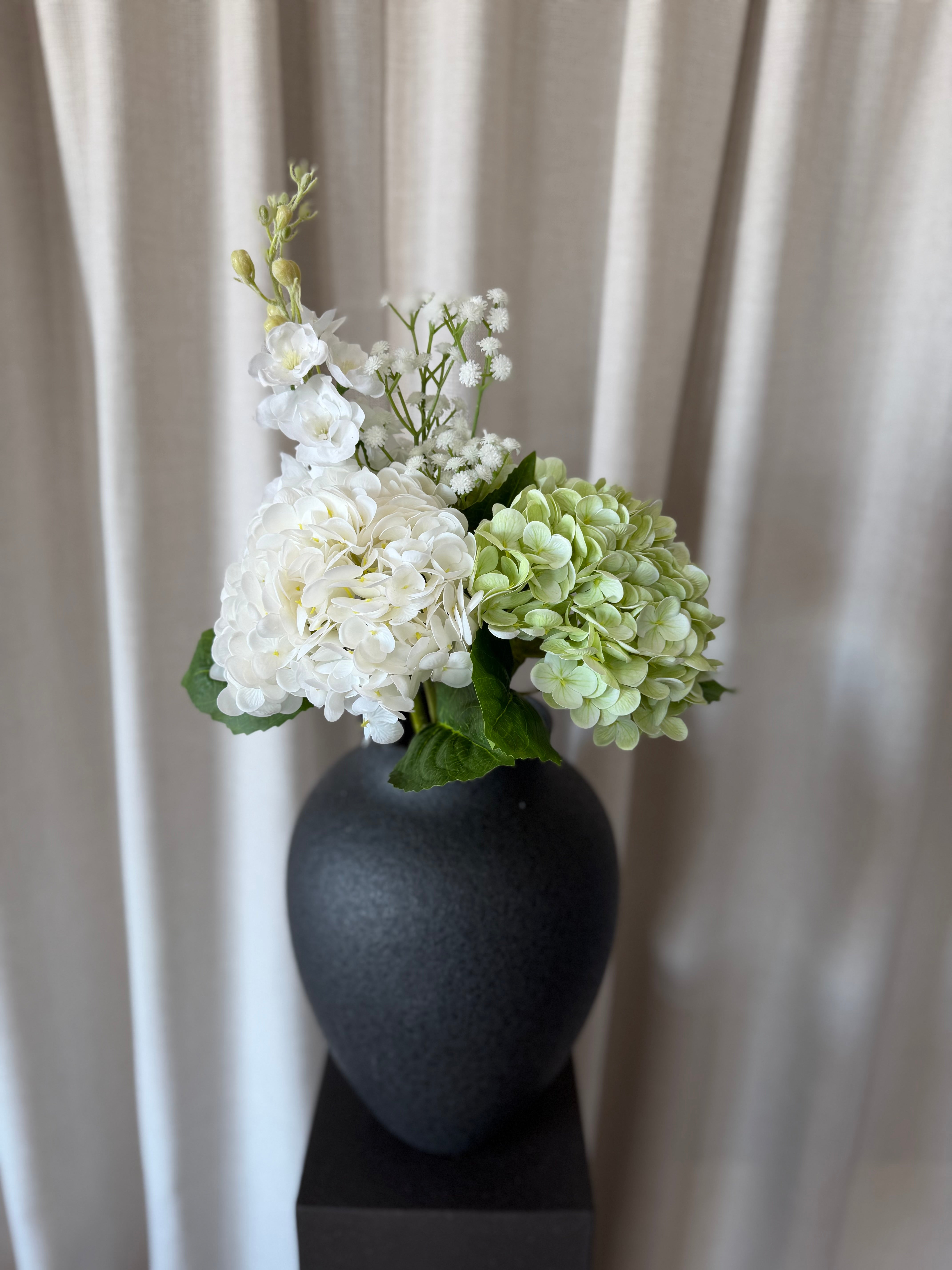 Simplicity White bouquet