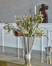 Vase Iron Design - Silver